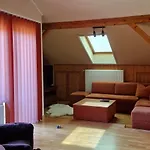 Erdoalja-padlaster Apartmán