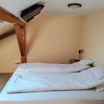 Erdoalja-padlaster Apartmán Jásd