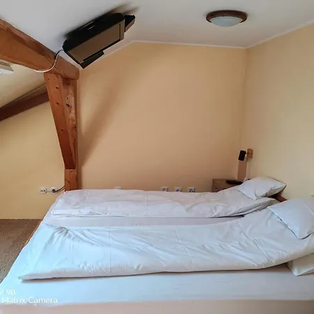 Erdoalja-padlaster Apartament Jásd