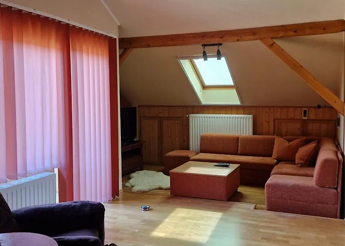 Erdőalja-padlástér Appartement