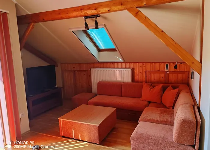 Erdőalja-padlástér Appartement